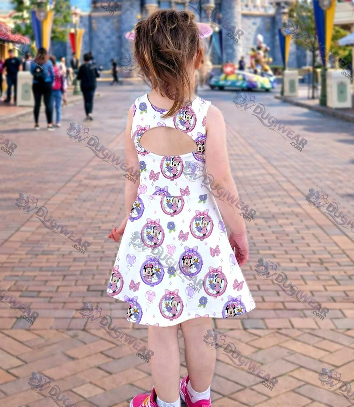 Disney Minnie Mouse & Daisy Duck Matching Mom and Me Dress Set, Cute Friends Theme Park Vacation Outfit Disney Minnie Mouse & Daisy Duck Matching Mom and Me Dress Set, Cute Friends Theme Park Vacation Outfit